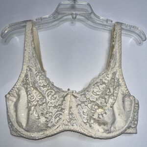 PLAYTEX SECRETS 4233 Forever Lace Stretch Shapers Underwire 40C ivory Bra